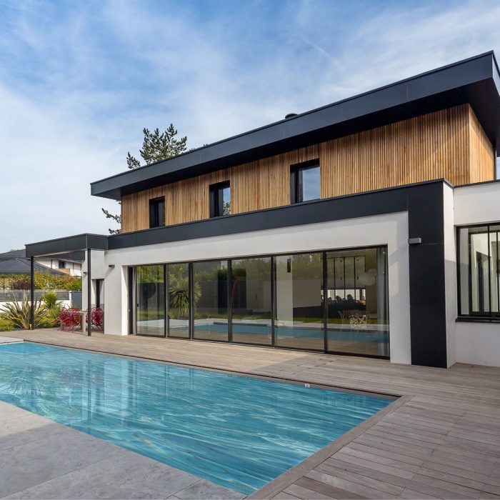 bardage bois et piscine maisons individuelles rennes